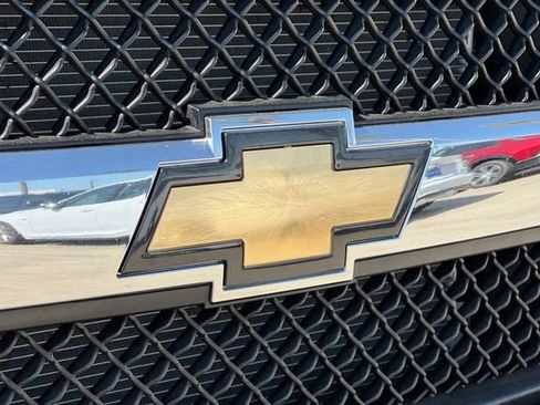 Used 2025 Chevrolet Express 2500 w/ Driver Convenience Package RWD image 36