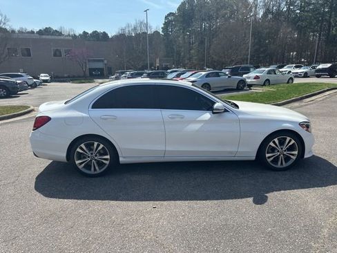 Used 2020 Mercedes-Benz C 300 Sedan image 4