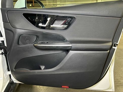 Used 2026 Mercedes-Benz GLC 300 4MATIC image 10
