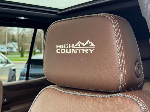 Used 2023 Chevrolet Tahoe High Country AWD/4WD image 23
