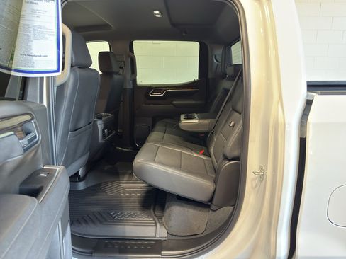 Used 2026 Chevrolet Silverado 1500 LT Trail Boss w/ Convenience Package II AWD/4WD image 12