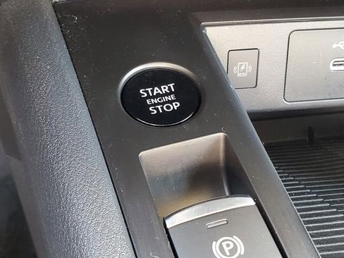 Certified 2025 Nissan Kicks SV image 25