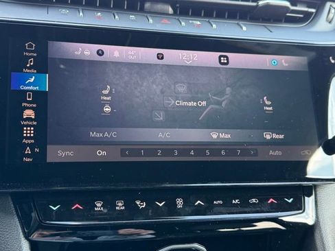 New 2026 Jeep Grand Cherokee Altitude AWD/4WD image 17