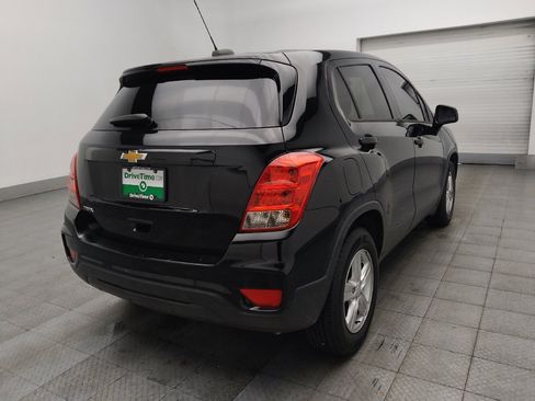 Used 2020 Chevrolet Trax LS w/ Tint and Cruise Package FWD image 9