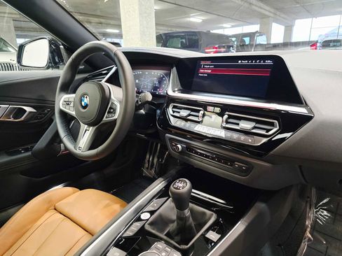 Used 2025 BMW Z4 M40i w/ Premium Package image 27