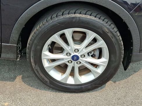 Used 2017 Ford Escape SE w/ Equipment Group 201A AWD/4WD image 8