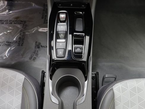 Used 2022 Chevrolet Bolt EUV Premier w/ Sun & Sound Package image 13