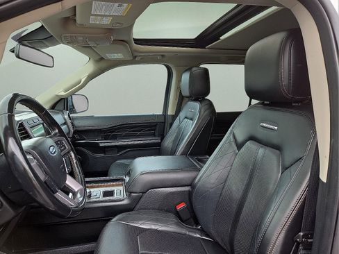 Used 2019 Ford Expedition Platinum RWD image 14