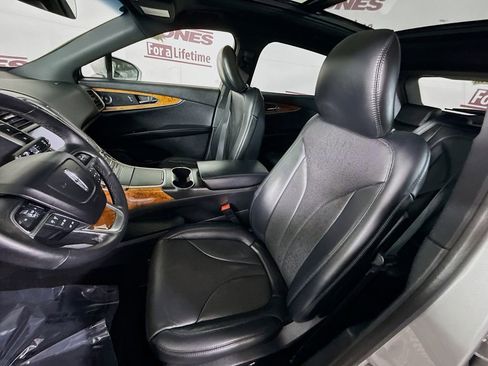 Used 2019 Lincoln Nautilus Reserve image 26