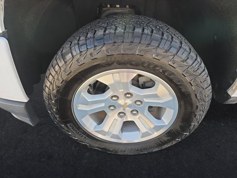 Used 2018 Chevrolet Silverado 1500 LT w/ All Star Edition AWD/4WD image 18