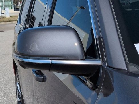 Used 2022 Jeep Wagoneer Series III w/ Premium Group I image 13