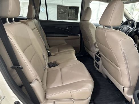 Used 2016 Honda Pilot Touring image 28