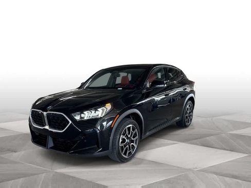 Used 2025 BMW X2 xDrive28i AWD/4WD image 4