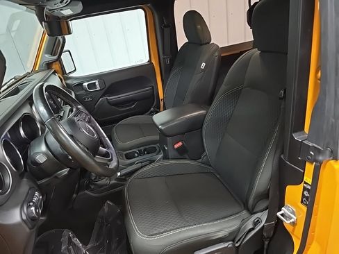 Used 2021 Jeep Wrangler Sport AWD/4WD image 29