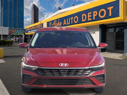 Used 2024 Hyundai Elantra SE FWD image 7