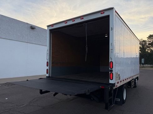 Used 2023 Isuzu NPR image 19