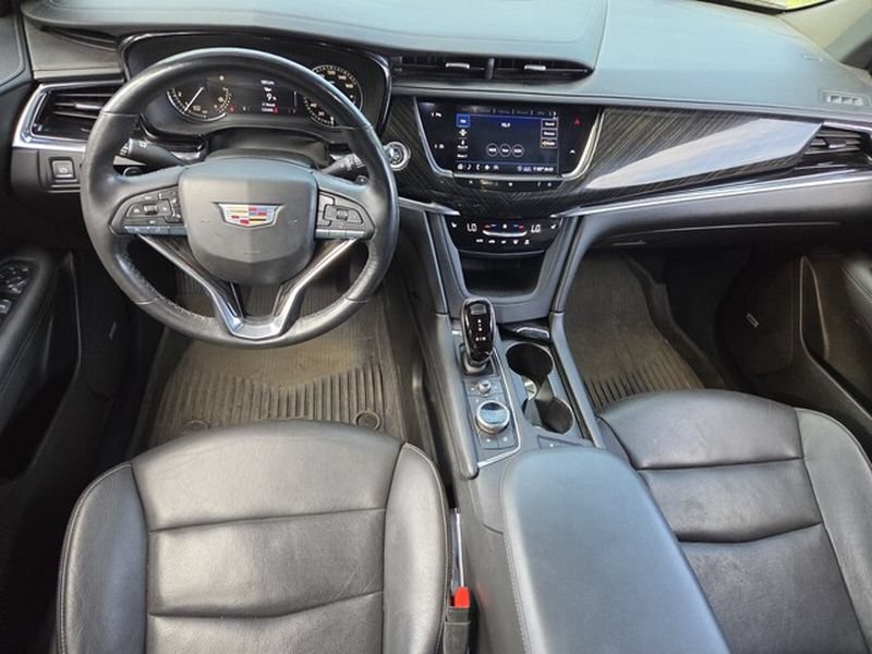Used 2020 Cadillac XT6 Premium Luxury FWD image 10