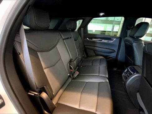 Used 2022 Cadillac XT5 Premium Luxury w/ Technology Package image 35