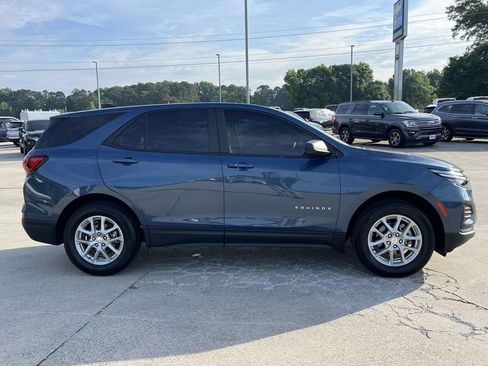 Used 2024 Chevrolet Equinox LS w/ Driver Confidence II Package FWD image 6