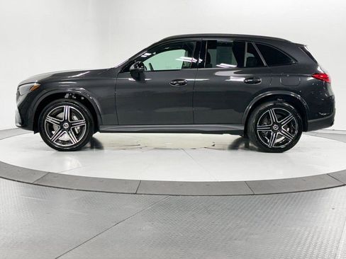 Used 2025 Mercedes-Benz GLC 350e 4MATIC w/ AMG Line image 4