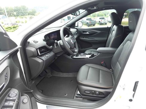New 2026 Buick Envista Avenir FWD image 12