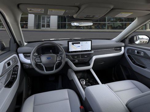 New 2026 Ford Explorer Platinum w/ LUX Leather Package AWD/4WD image 9