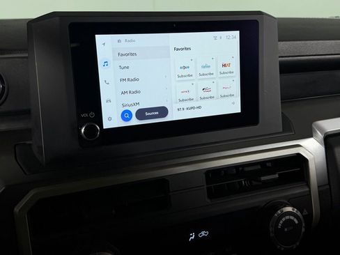 Used 2025 Toyota Tacoma TRD Sport image 18