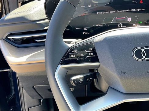 Certified 2025 Audi Q5 2.0T Premium Plus image 24