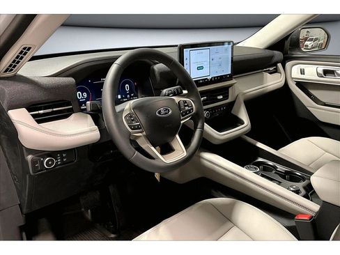 New 2026 Ford Explorer Active w/ Active Comfort Package image 37