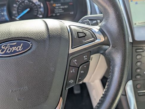 Used 2017 Ford Edge Titanium w/ Technology Package image 17