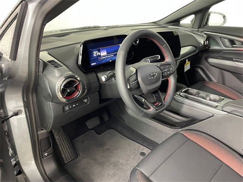 New 2026 Chevrolet Equinox EV RS image 3