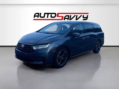 Used 2024 Honda Odyssey Elite image 3