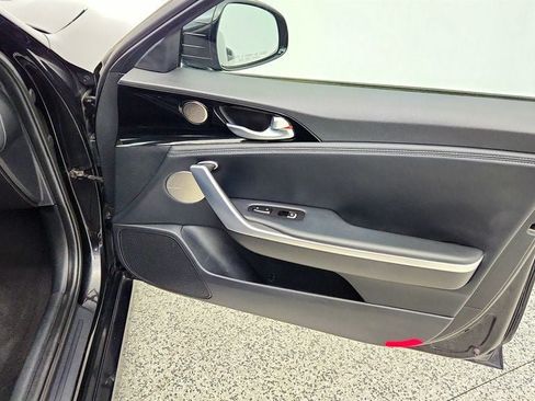 Used 2018 Kia Stinger Premium AWD/4WD image 27