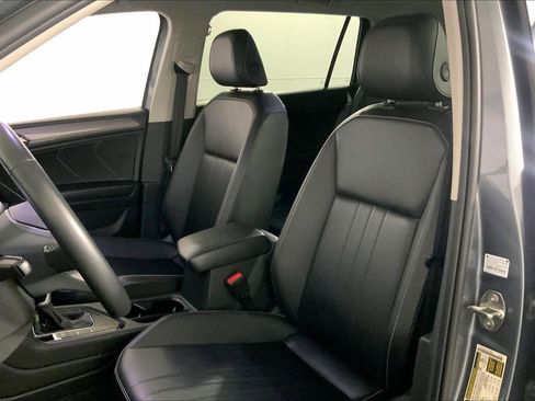Used 2024 Volkswagen Tiguan SE FWD image 22