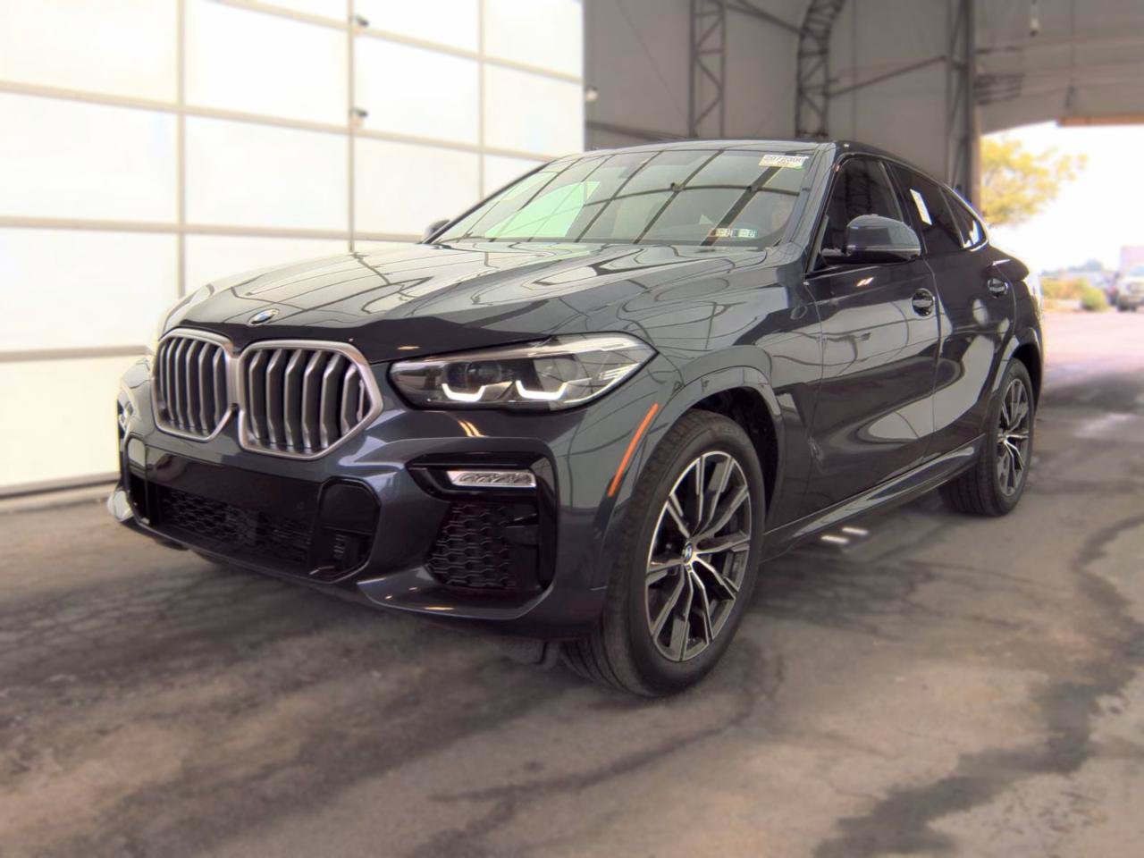 Used 2021 BMW X6 xDrive40i w/ M Sport Package AWD/4WD image 5