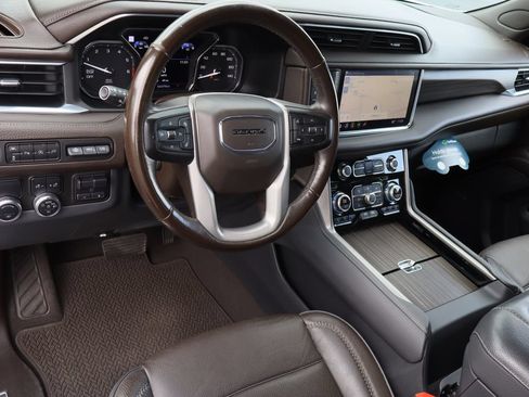 Certified 2021 GMC Yukon Denali w/ Denali Premium Package RWD image 12