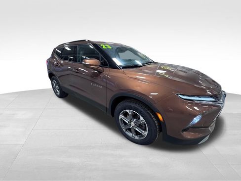 Used 2023 Chevrolet Blazer LT image 9