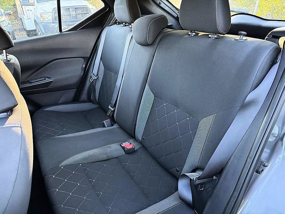 Used 2019 Nissan Kicks SV FWD image 12