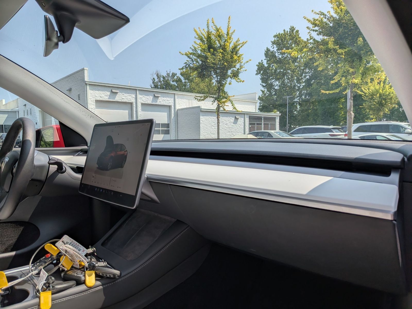 Used 2023 Tesla Model Y Long Range AWD/4WD image 39