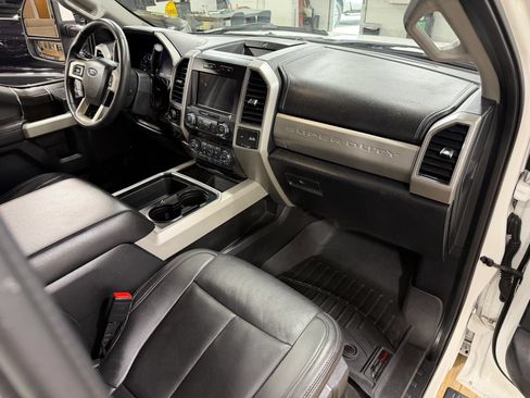 Used 2021 Ford F350 Lariat w/ Lariat Ultimate Package AWD/4WD image 19