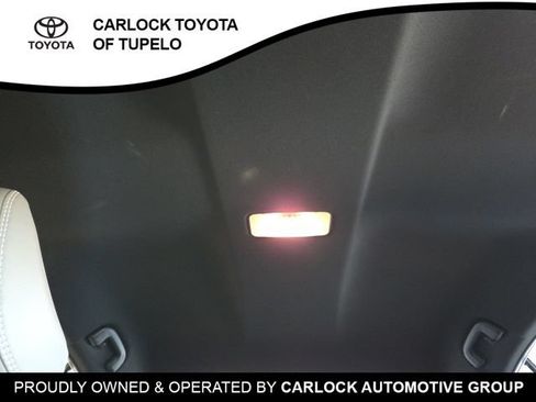 Used 2025 Toyota Camry SE FWD image 15