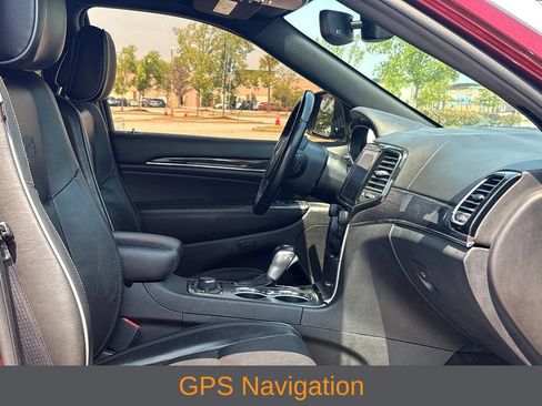 Used 2021 Jeep Grand Cherokee Overland AWD/4WD image 6