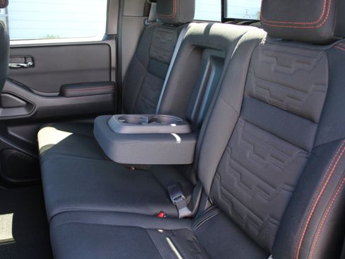 Used 2023 Nissan Frontier PRO-4X image 47