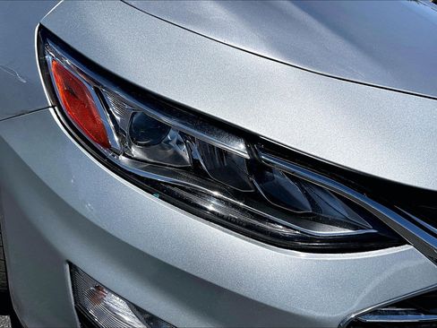 Used 2020 Chevrolet Malibu Premier FWD image 27
