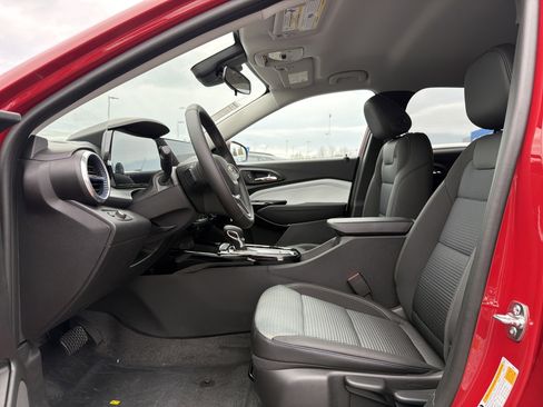 New 2026 Chevrolet Trax LT w/ Driver Confidence Package image 10