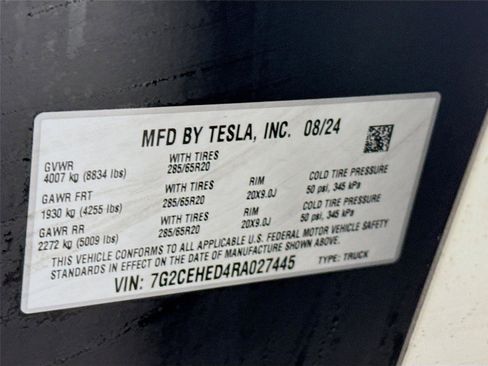 Used 2024 Tesla Cybertruck AWD Crew Cab image 28