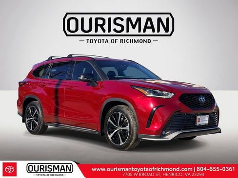 Certified 2022 Toyota Highlander XSE image 1