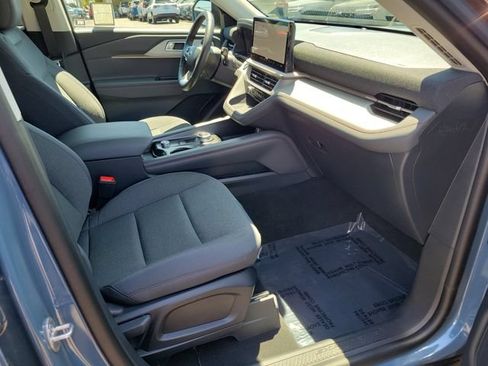 Used 2026 Ford Explorer Active RWD image 16