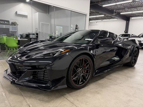 Used 2023 Chevrolet Corvette Z06 RWD image 1