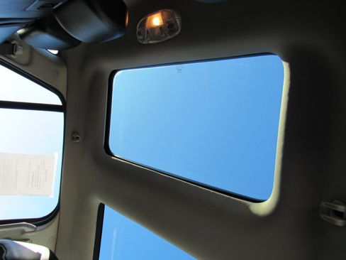 Used 2011 Ford Edge Limited w/ 301A Rapid Spec Order Code image 25